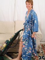 All natural and hairy MILF Ember has fun with housework