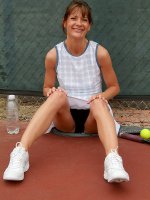After playing tennis she cools off by getting naked